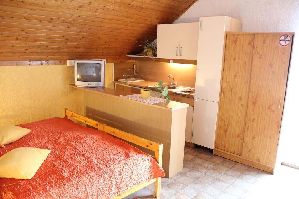 Mekina Guesthouse Maribor Chambre photo